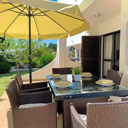 Casa vacanze Charming House In + Pool