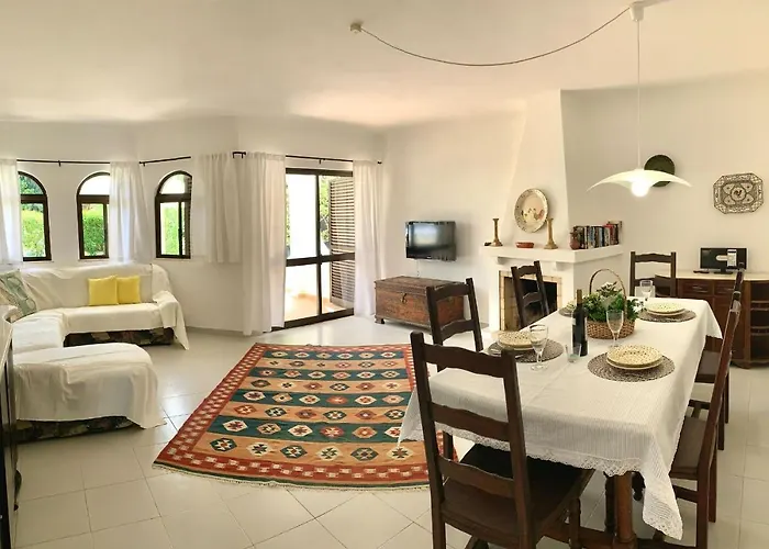 Casa vacanze Charming House In + Pool